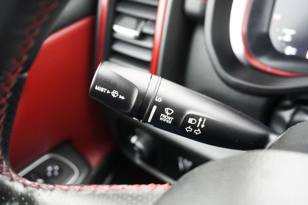 2023 RAM 1500 Rebel 12" Touchscreen Display & Apple CarPlay/Android Au