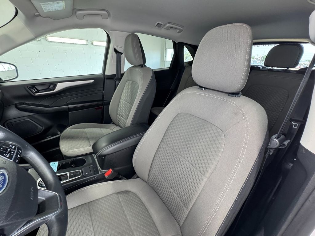 2022 Ford Escape Hybrid SE