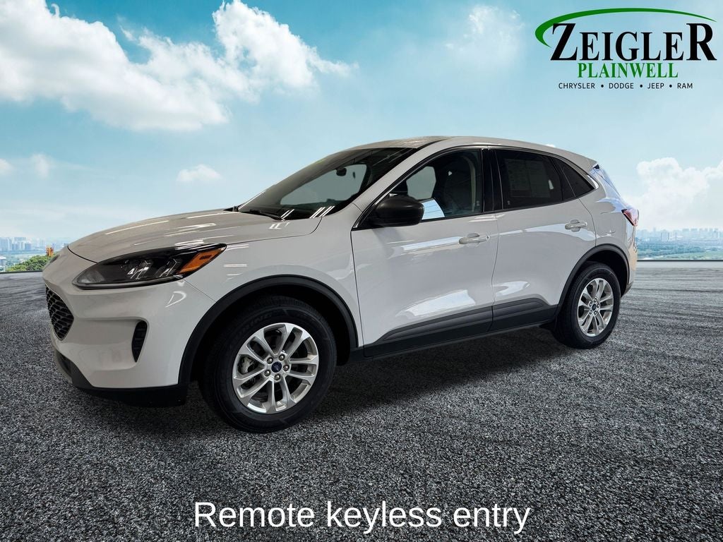 2022 Ford Escape Hybrid SE