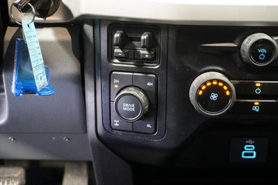 2024 Ford F-250SD XLT Exterior Parking Camera Rear & Apple Carplay with