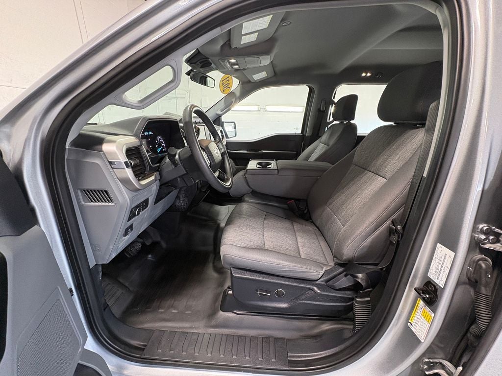 2021 Ford F-150 XL Paint Match Bed Cap-