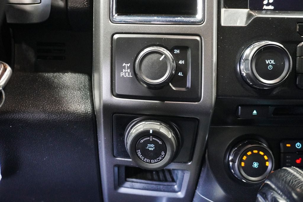 2017 Ford F-150 XLT Rear View Camera w/Dynamic Hitch Assist