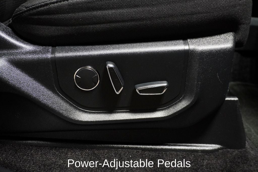 2017 Ford F-150 XLT Rear View Camera w/Dynamic Hitch Assist