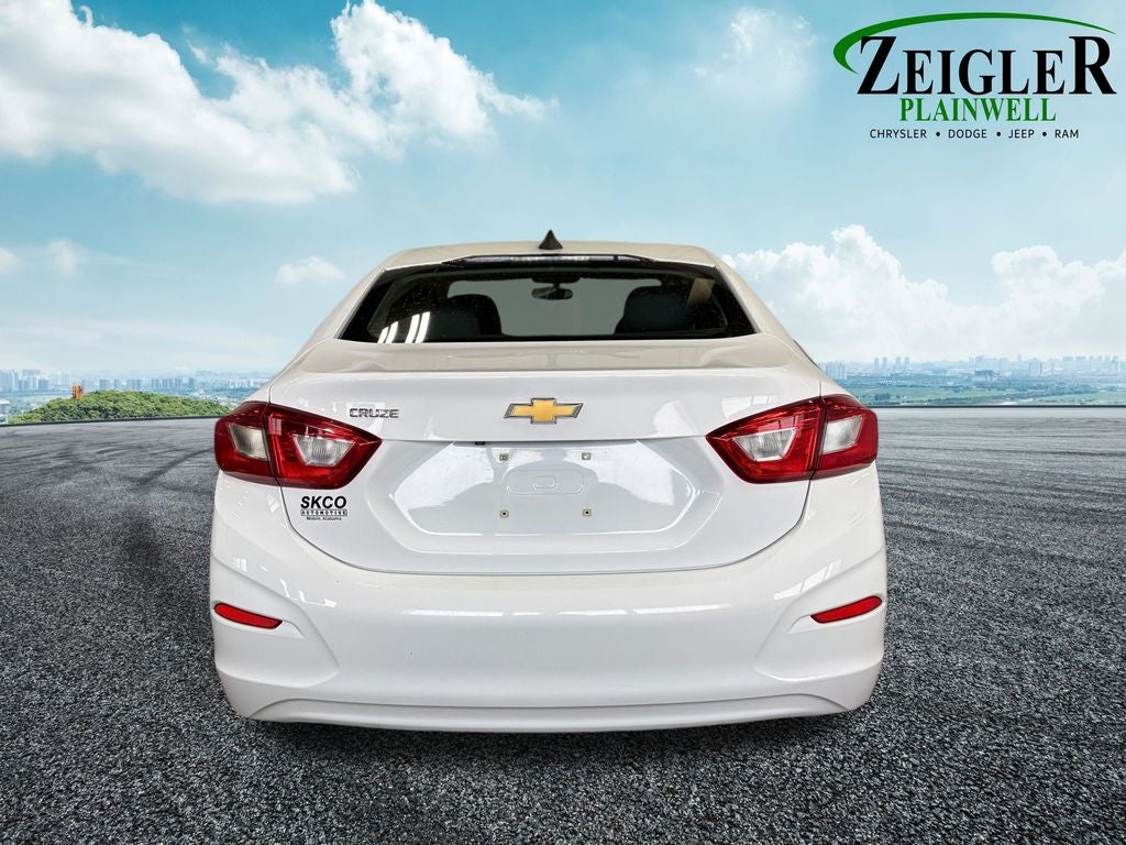 2018 Chevrolet Cruze LS