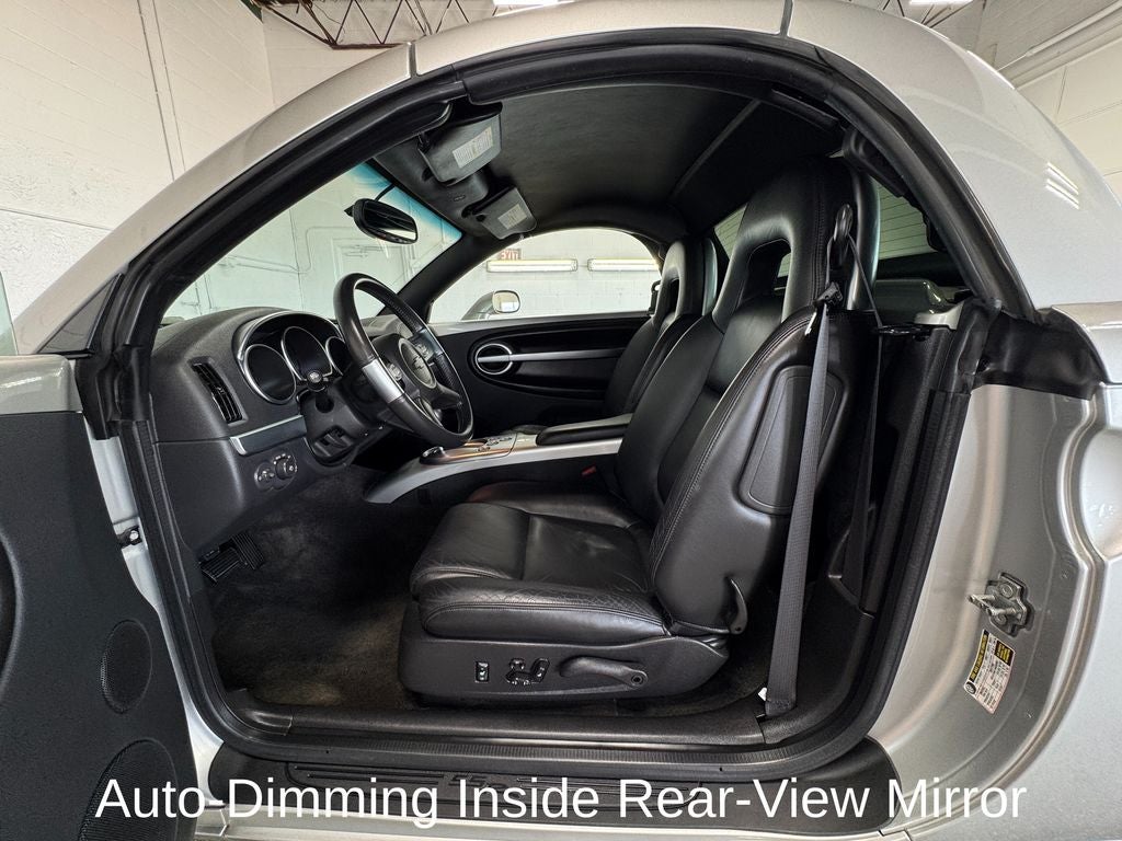 2004 Chevrolet SSR Base