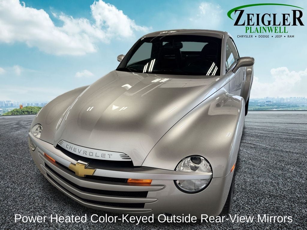 2004 Chevrolet SSR Base