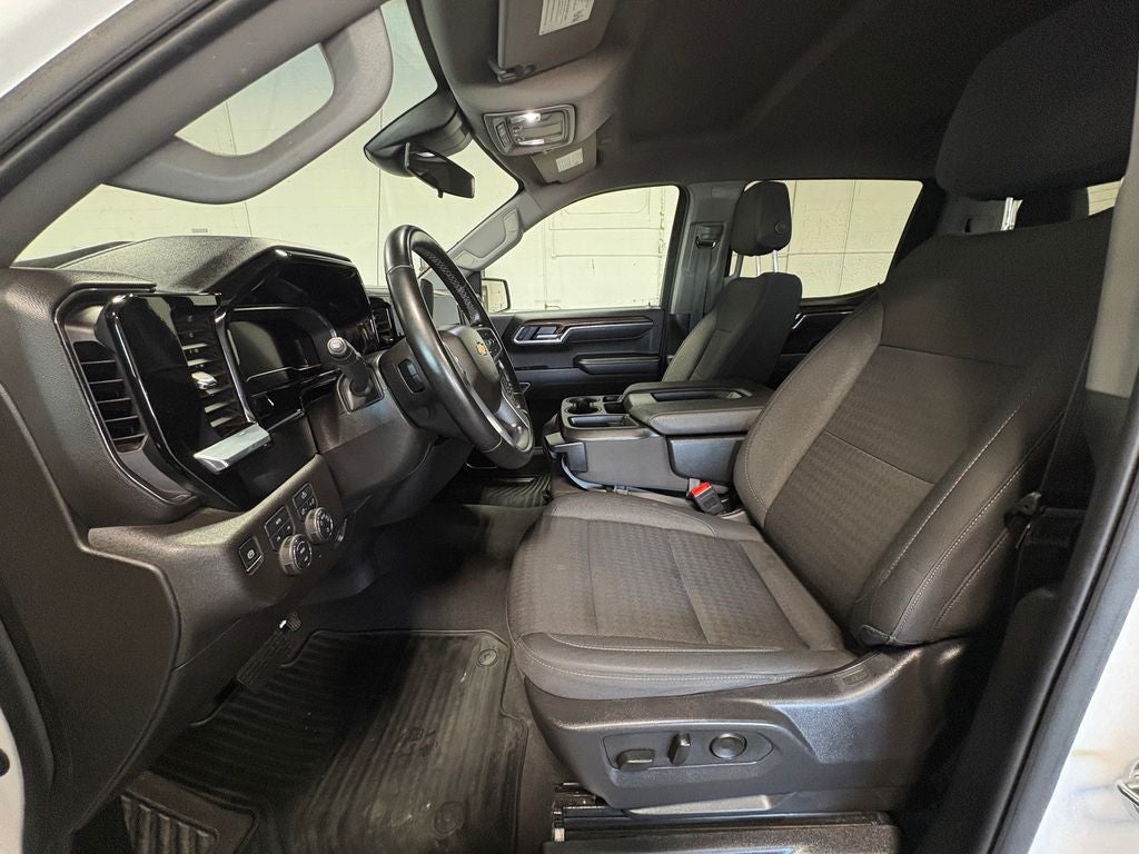 2025 Chevrolet Silverado 1500 LT LT1