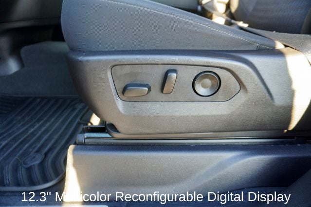 2025 Chevrolet Silverado 1500 LT Navigation System & Apple CarPlay/Android Auto