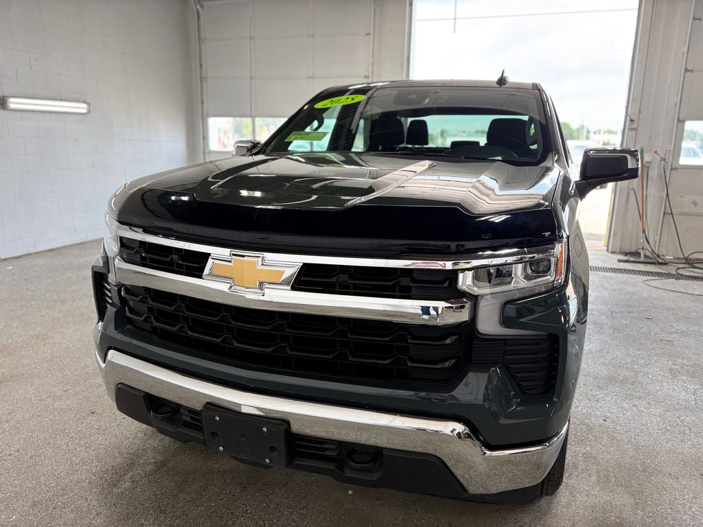 2025 Chevrolet Silverado 1500 LT LT1