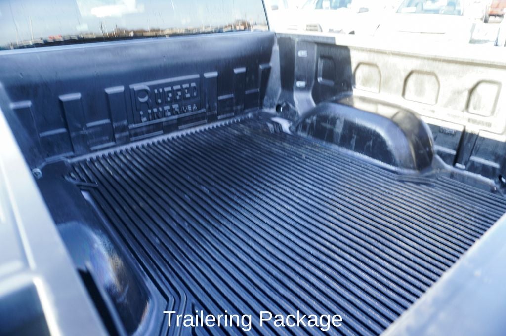 2025 Chevrolet Silverado 1500 LT 12.3" Multicolor Reconfigurable Digital Display &