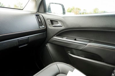 2022 GMC Canyon AT4 w/Leather Exterior Parking Camera Rear & Apple CarPlay/Andro