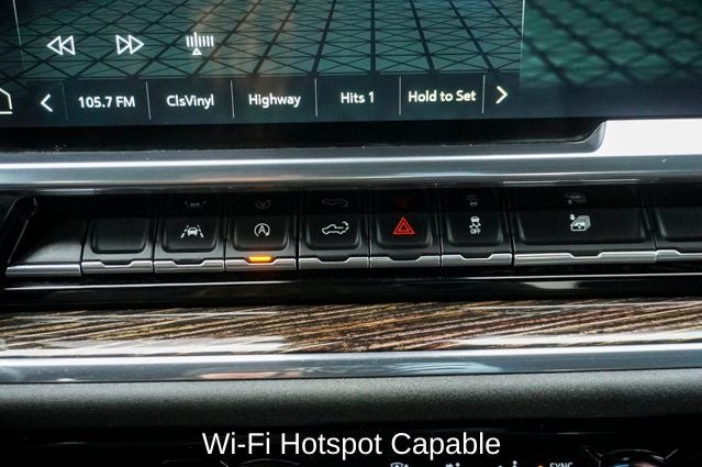 2023 GMC Sierra 1500 SLE Navigation System & HD Rear Vision Camera