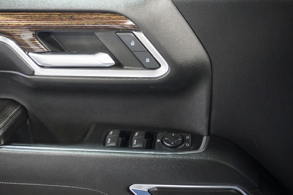 2023 GMC Sierra 1500 SLE Navigation System & Remote Vehicle Starter System