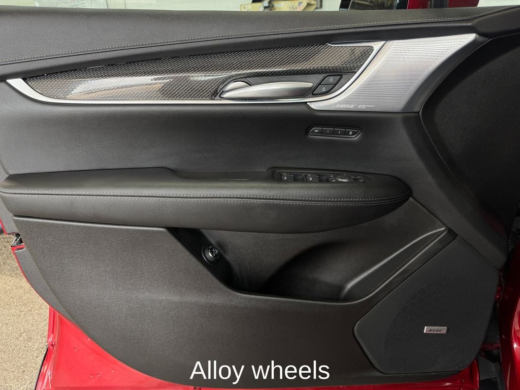 2025 Cadillac XT5 Sport Power moonroof