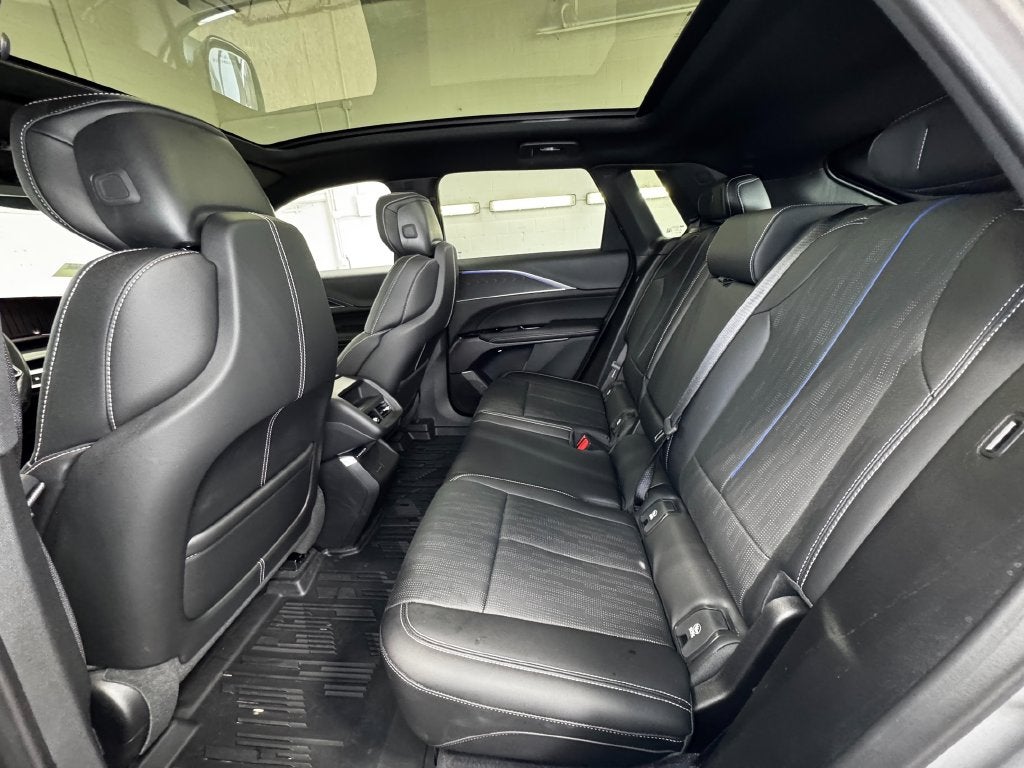 2025 Cadillac LYRIQ Luxury Preferred Equipment Group 1SC