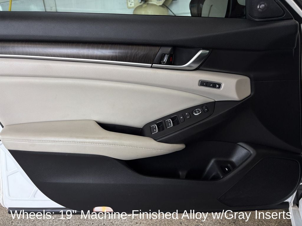 2018 Honda Accord Touring Power moonroof