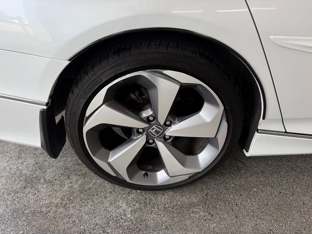 2018 Honda Accord Touring Power moonroof
