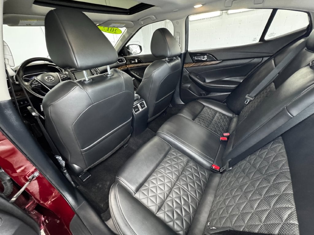 2017 Nissan Maxima Platinum
