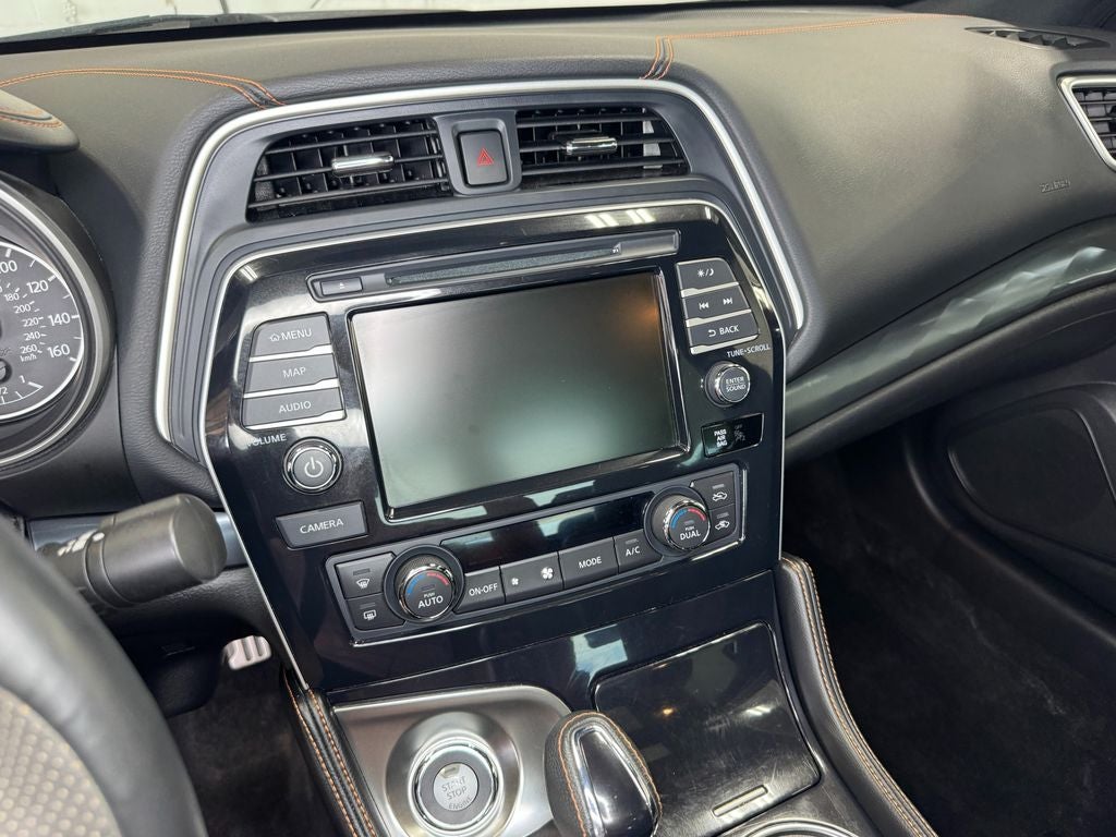 2021 Nissan Maxima SR Power moonroof
