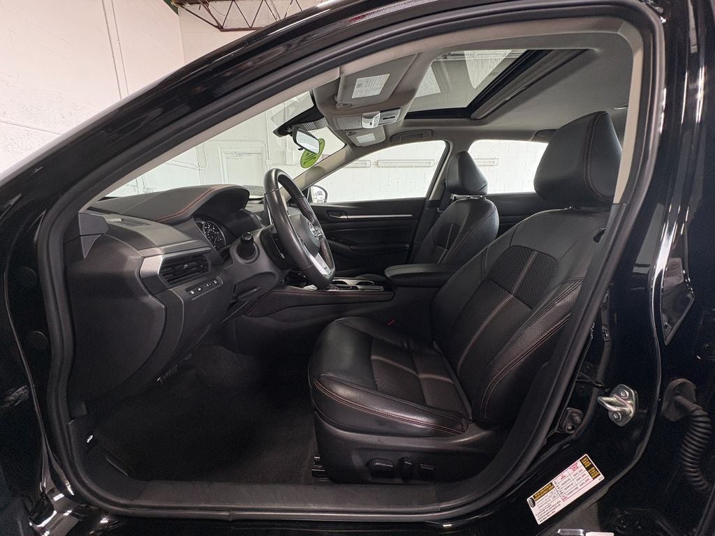 2025 Nissan Altima 2.5 SR Single Panel Moonroof