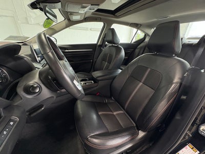 2025 Nissan Altima 2.5 SR Single Panel Moonroof