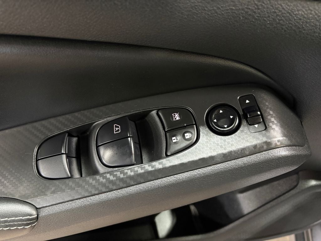 2024 Nissan Altima 2.5 SV NissanConnect featuring Apple CarPlay