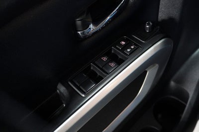 2018 Nissan Titan SV Backup Camera & Blue Tooth