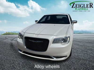 2016 Chrysler 300 C Platinum Power moonroof