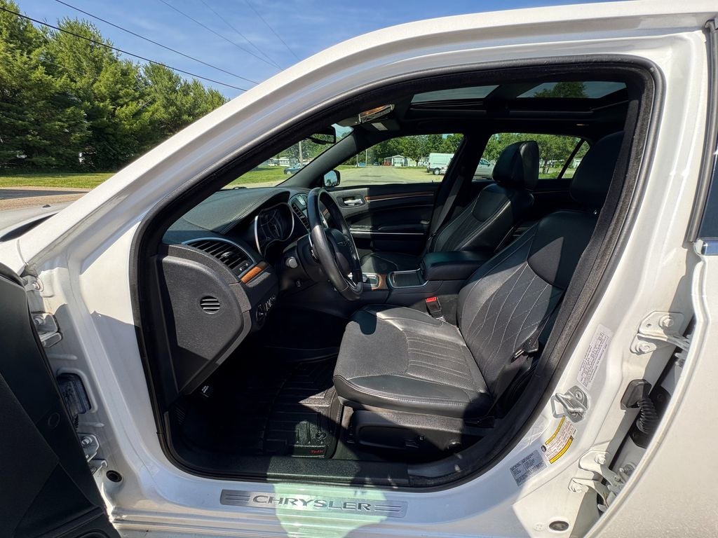 2016 Chrysler 300 C Platinum Power moonroof