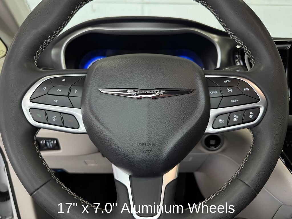 2024 Chrysler Pacifica Touring L Radio: Uconnect 5 w/10.1" Display