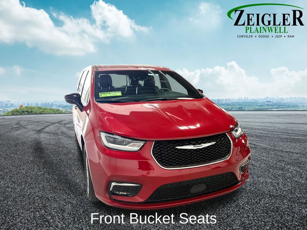 2025 Chrysler Pacifica Select