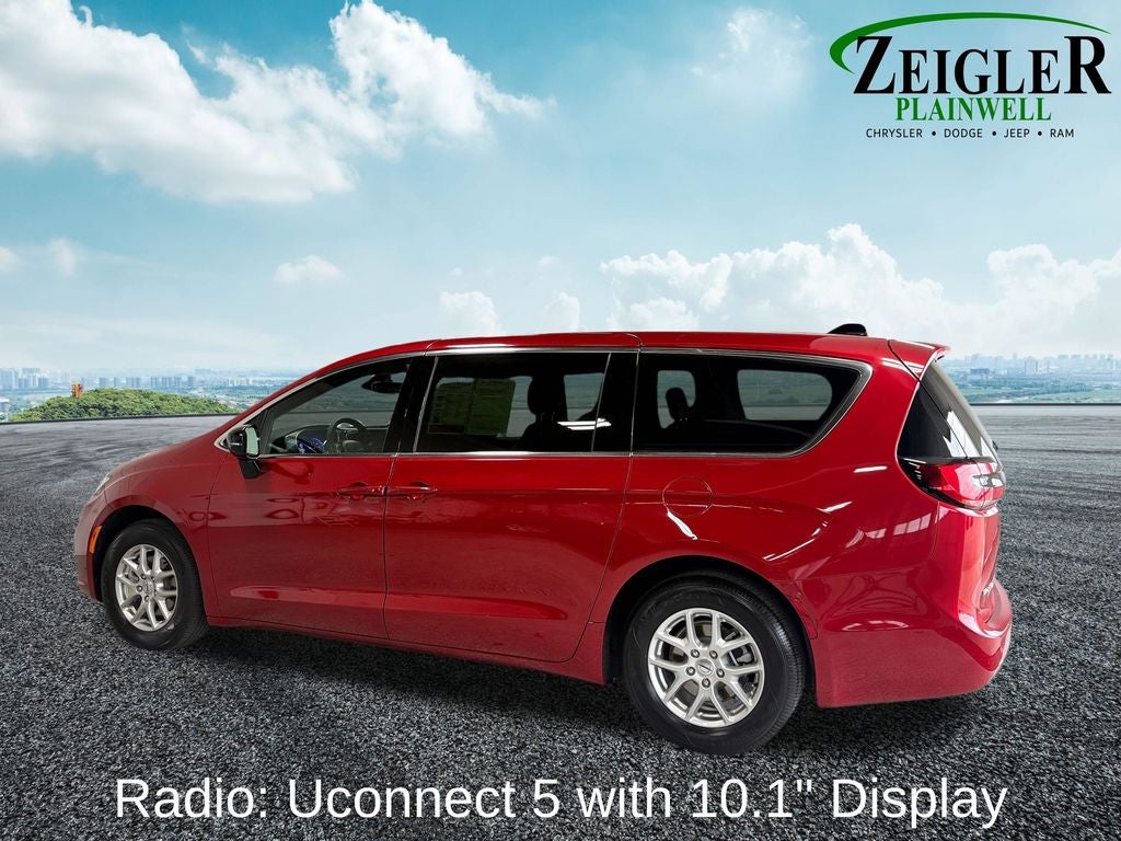 2025 Chrysler Pacifica Select