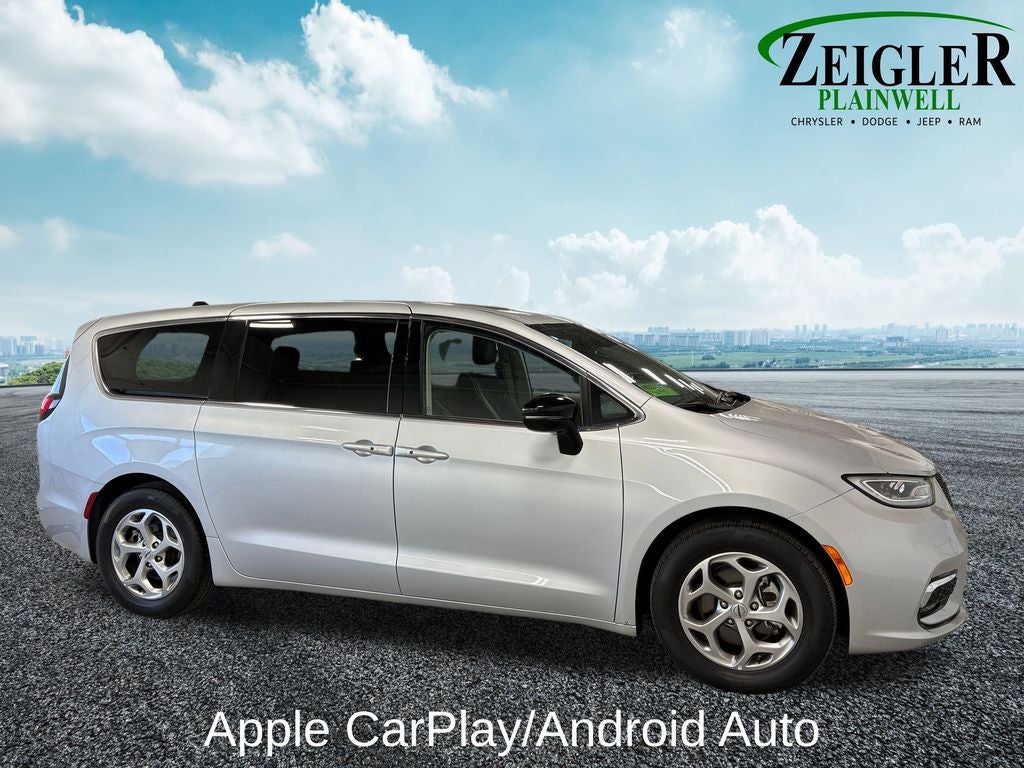 2024 Chrysler Pacifica Limited Power moonroof