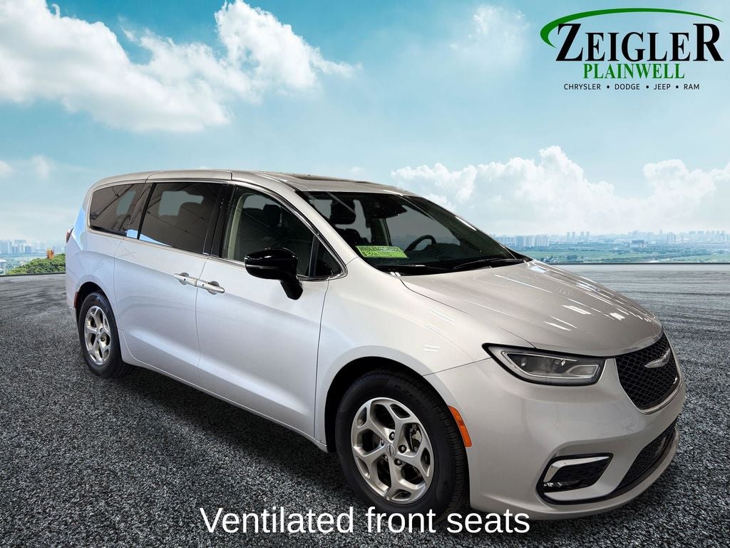2024 Chrysler Pacifica Limited Power moonroof