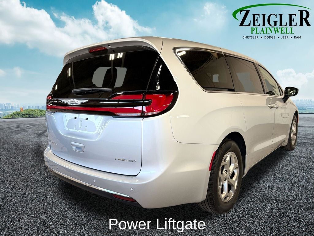 2024 Chrysler Pacifica Limited Power moonroof