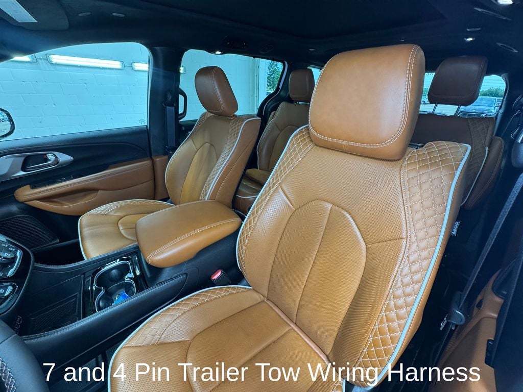 2025 Chrysler Pacifica Pinnacle Power moonroof