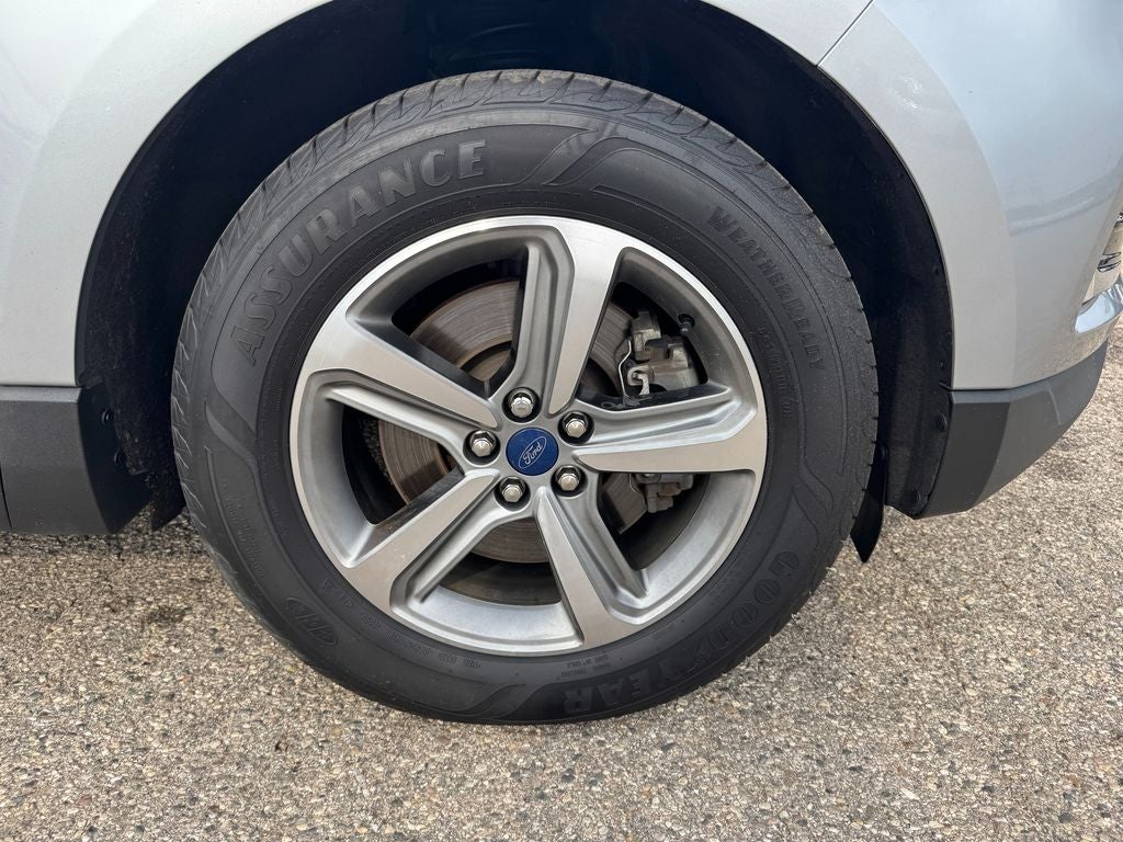 2020 Ford Edge SEL Panoramic Vista Roof
