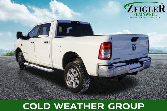 2024 RAM 2500 Big Horn Integrated Voice Command w/Bluetooth & Rear Back-U