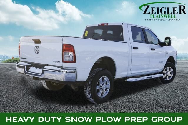 2024 RAM 2500 Big Horn Integrated Voice Command w/Bluetooth & Rear Back-U