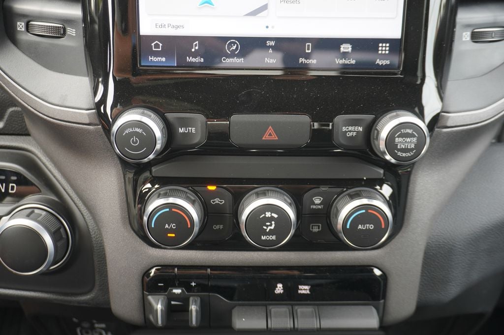 2023 RAM 3500 Tradesman Navigation System & Bluetooth Handsfree Phone & Au