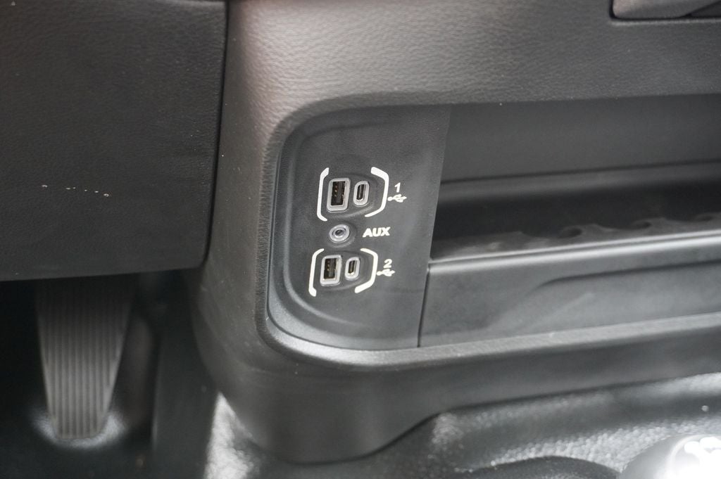 2023 RAM 3500 Tradesman Navigation System & Bluetooth Handsfree Phone & Au