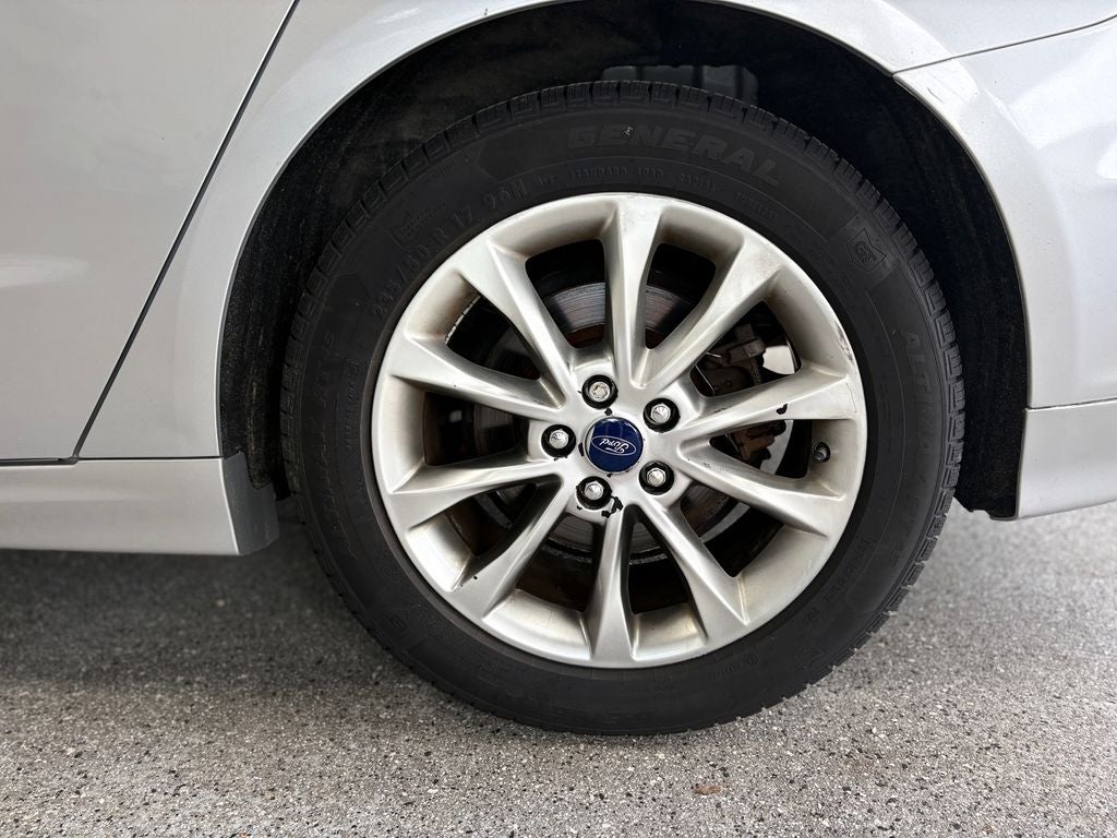 2017 Ford Fusion SE SYNC Communications & Entertainment System