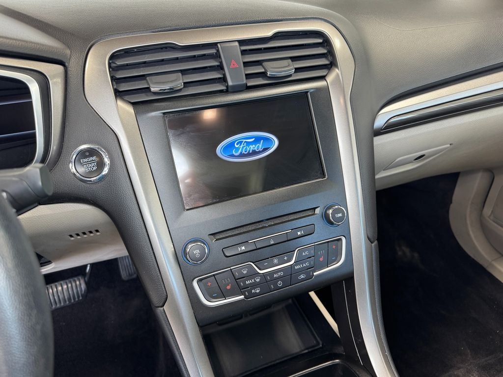 2017 Ford Fusion SE Power Moonroof