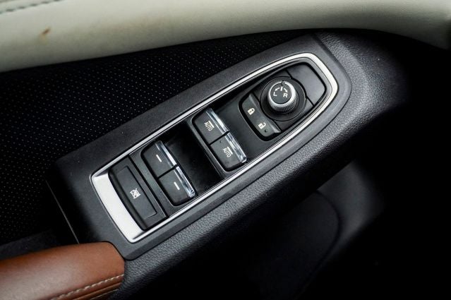 2019 Subaru Ascent Touring Navigation System & Power moonroof