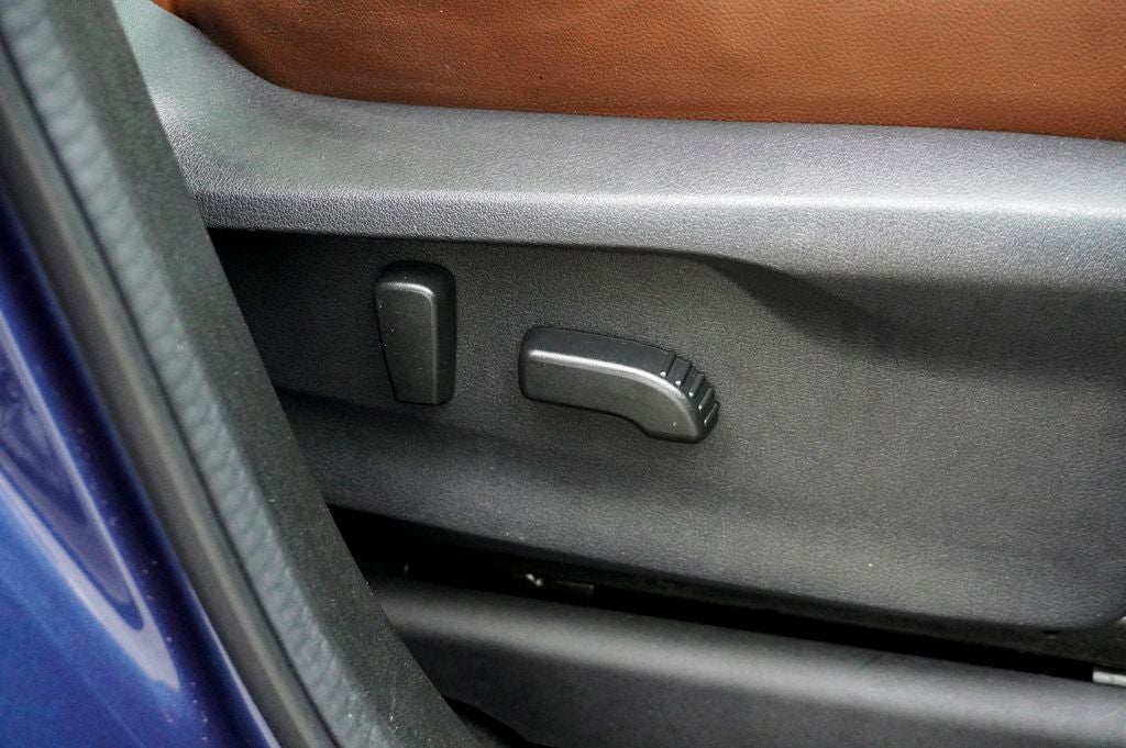 2019 Subaru Ascent Touring Navigation System & Power moonroof