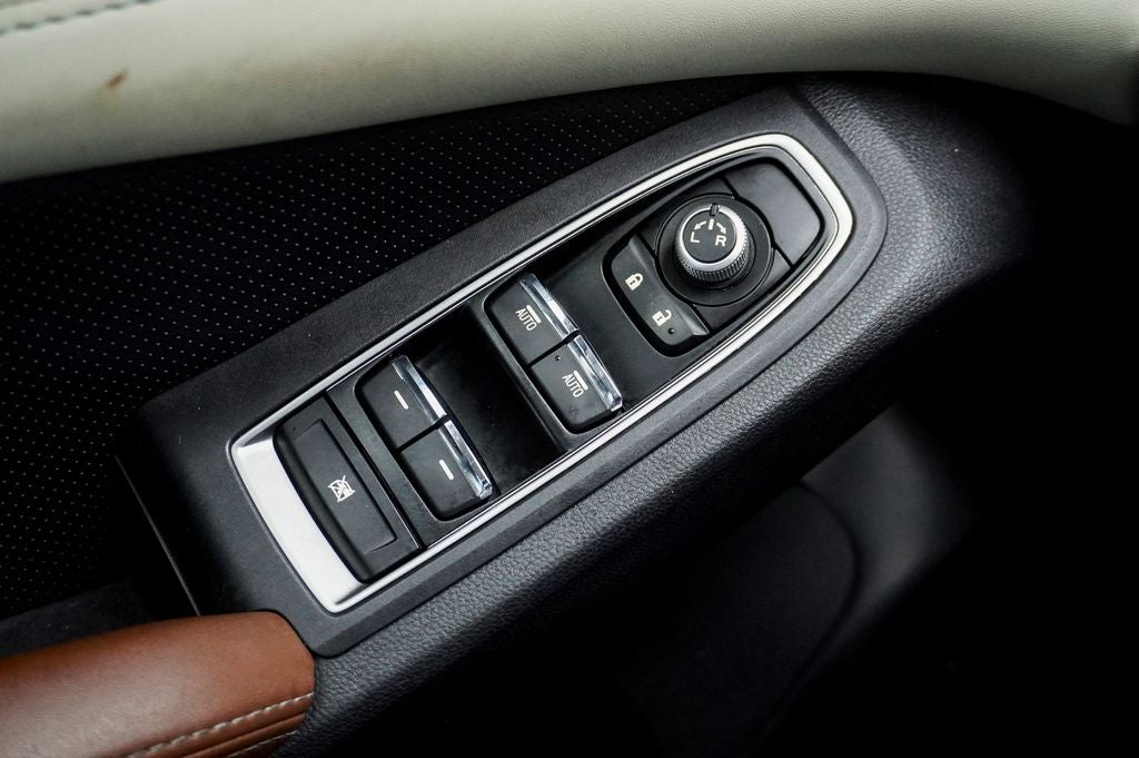 2019 Subaru Ascent Touring Navigation System & Power moonroof