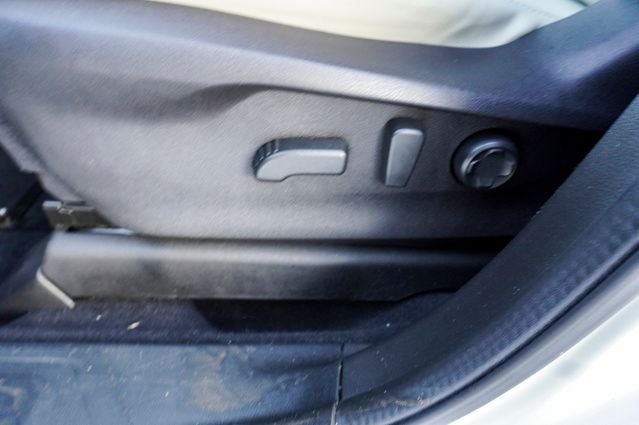 2024 Subaru Ascent Limited Apple Carplay & Hands Free Bluetooth