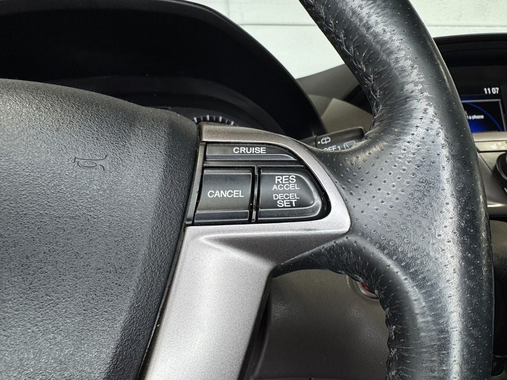 2017 Honda Odyssey EX-L A/V remote Headphones