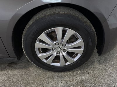 2017 Honda Odyssey EX-L A/V remote Headphones