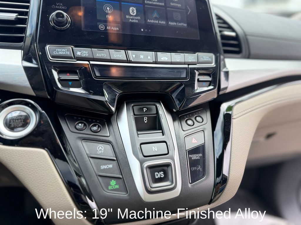 2020 Honda Odyssey Elite Navigation system: Honda Satellite-Linked Navigati